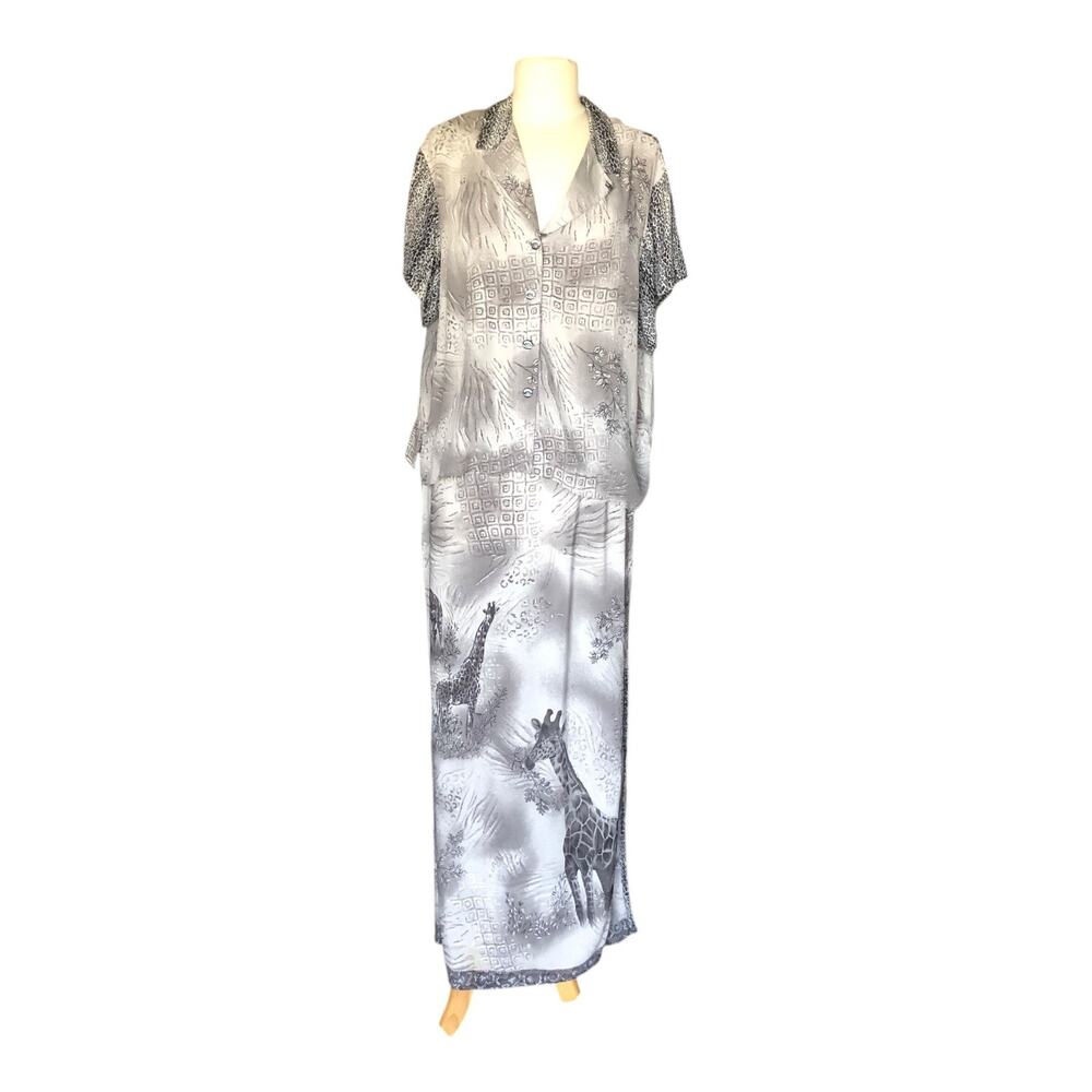 Breeze by Dorothy Schoelen Two Piece Set Safari Giraffe Print Top & Skirt Medium